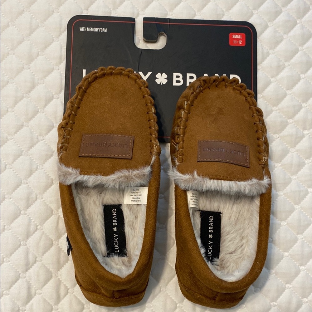 Lucky Brand little boys memory foam slippers